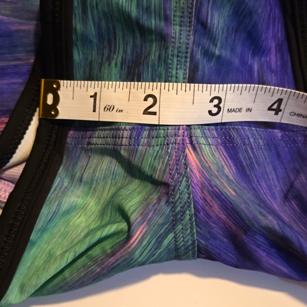 Lululemon Athletic Shorts with liner 2.5 inseam - Picture 3 of 7